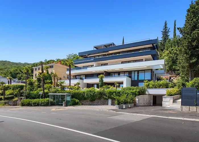 Apartment Plaza Delmar Opatija