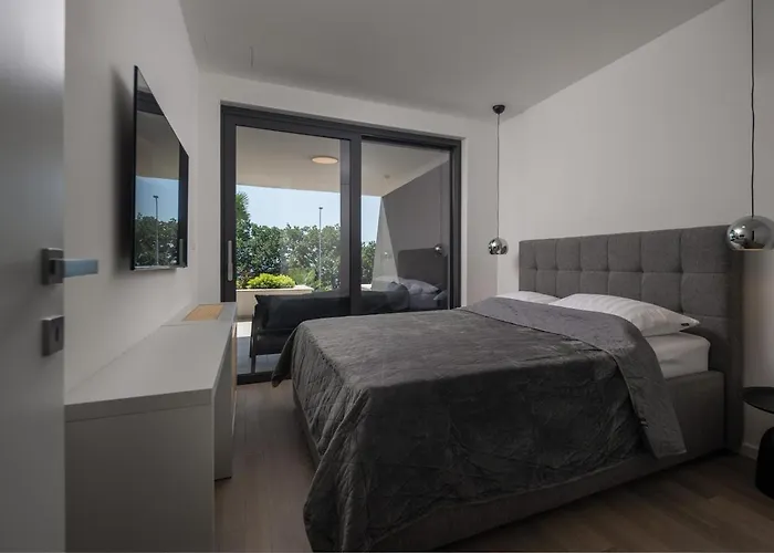 Plaza Delmar Apartment