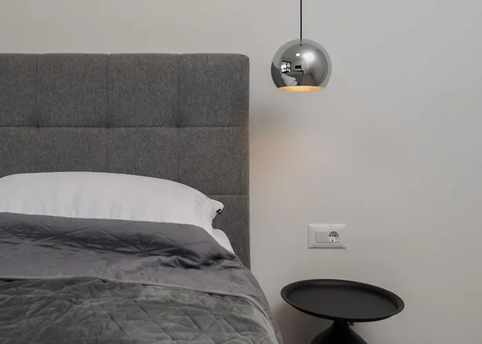 Plaza Delmar Apartment *