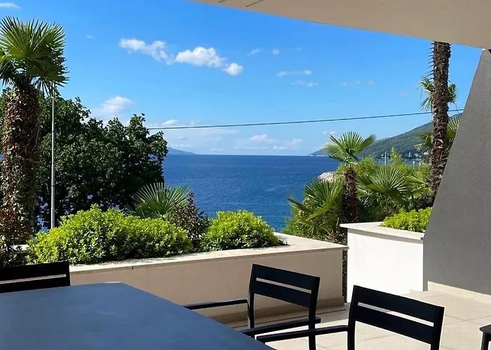 Apartment Plaza Delmar *