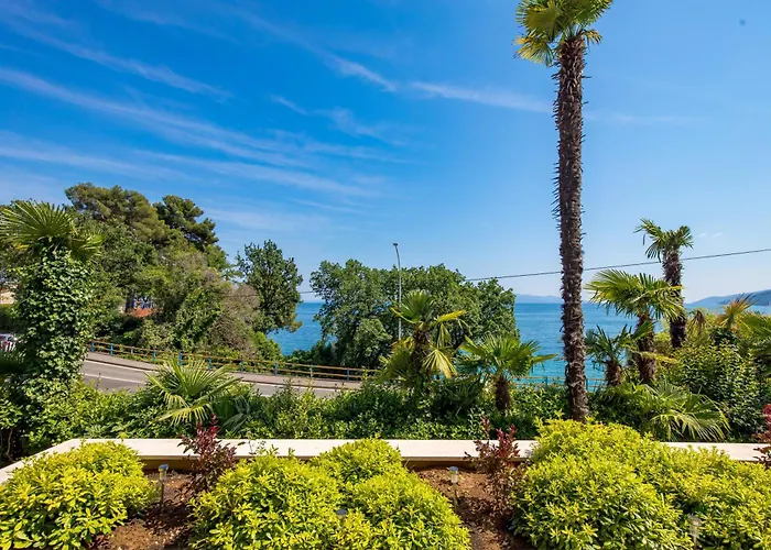 Apartment Plaza Delmar Opatija